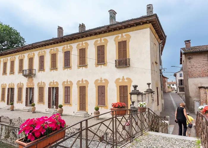 Naviglio Suite Apartments