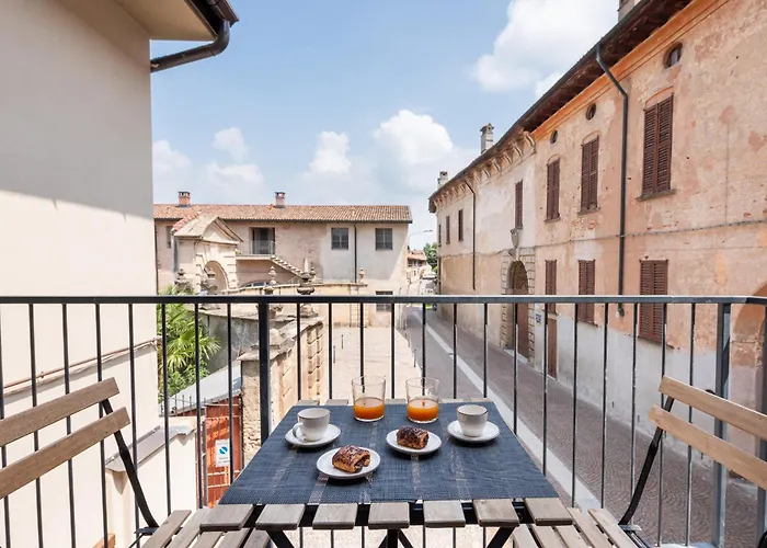 Naviglio Suite Apartments
